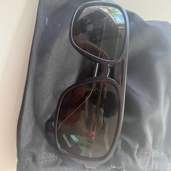 Unisex converse shades/glasses - Picture 1 of 4